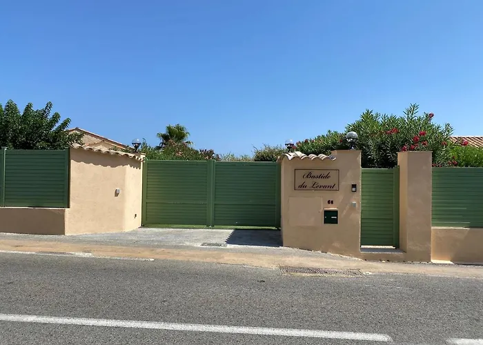 فندق مبيت وإفطار Bastide Du Levant - 50m - Rez De Jardin سانت ماكسيم