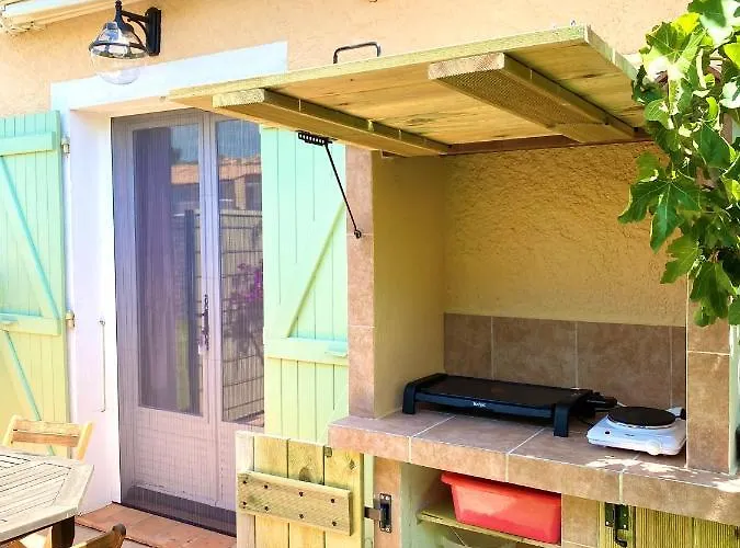 Bastide Du Levant - 50m - Rez De Jardin فندق مبيت وإفطار 2*