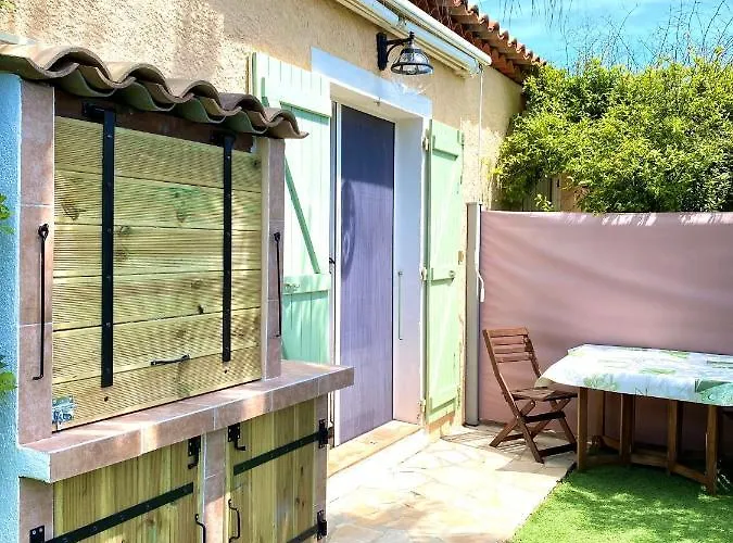 Bastide Du Levant - 50m - Rez De Jardin サント・マキシム