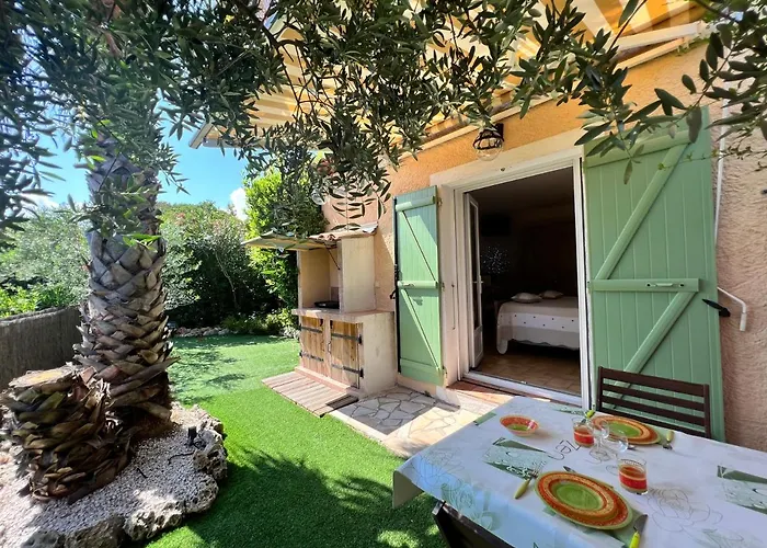 فندق مبيت وإفطار Bastide Du Levant - 50m - Rez De Jardin سانت ماكسيم