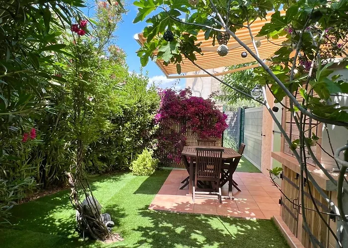 فندق مبيت وإفطار Bastide Du Levant - 50m - Rez De Jardin سانت ماكسيم