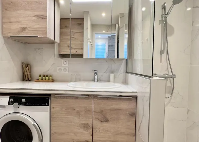 Bastide Du Levant - 50m - Rez De Jardin サント・マキシム