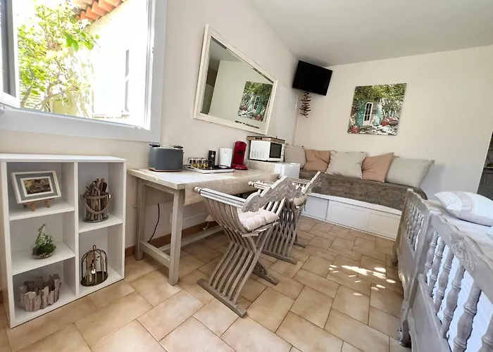 ベッド・アンド・ブレックファスト Bastide Du Levant - 50m - Rez De Jardin