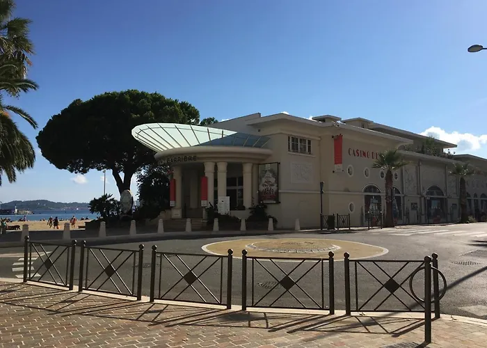 Bastide Du Levant - 50m - Rez De Jardin فندق مبيت وإفطار سانت ماكسيم