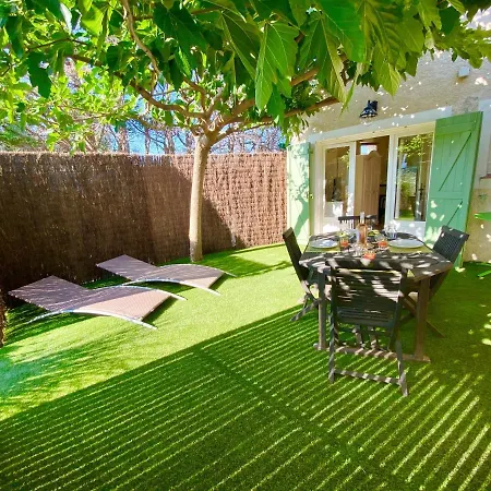 Bastide Du Levant - 50m - Rez De Jardin Bed & Breakfast Sainte-Maxime
