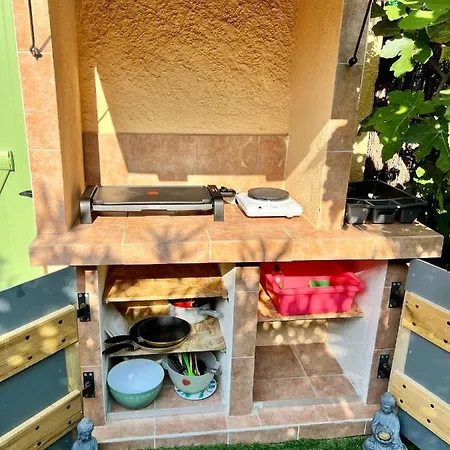 Bastide Du Levant - 50m - Rez De Jardin Bed & Breakfast Sainte-Maxime