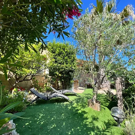 Bastide Du Levant - 50m - Rez De Jardin Bed & Breakfast Sainte-Maxime