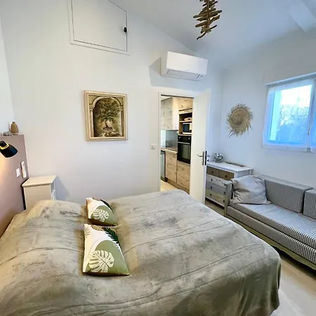 Bed & Breakfast Bastide Du Levant - 50m - Rez De Jardin Sainte-Maxime