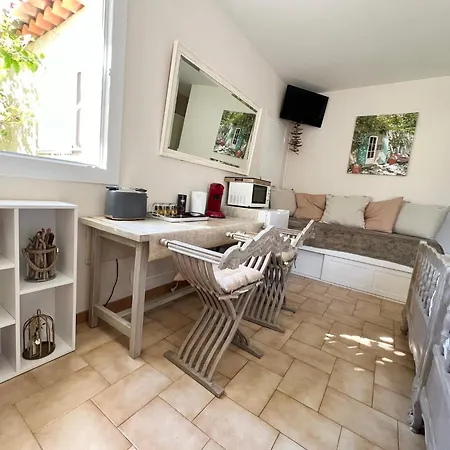 Bed & Breakfast Bastide Du Levant - 50m - Rez De Jardin