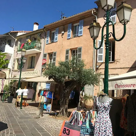Bastide Du Levant - 50m - Rez De Jardin Bed & Breakfast 2*