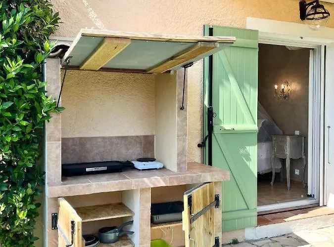 Bastide Du Levant - 50m - Rez De Jardin 2*