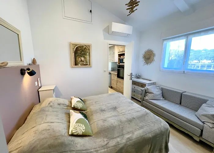 Bed & Breakfast Bastide Du Levant - 50m - Rez De Jardin Sainte-Maxime