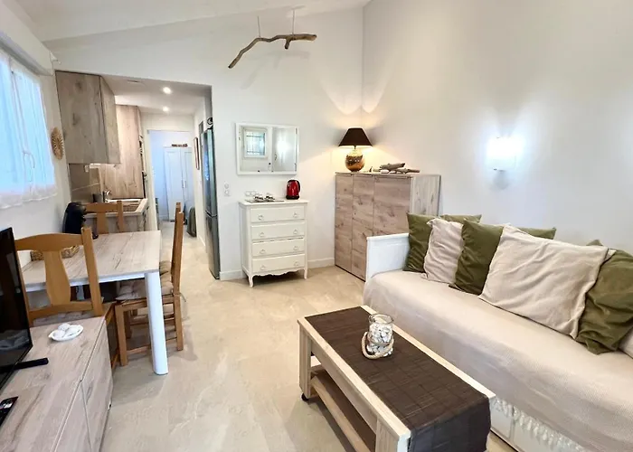 Bed & Breakfast Bastide Du Levant - 50m - Rez De Jardin