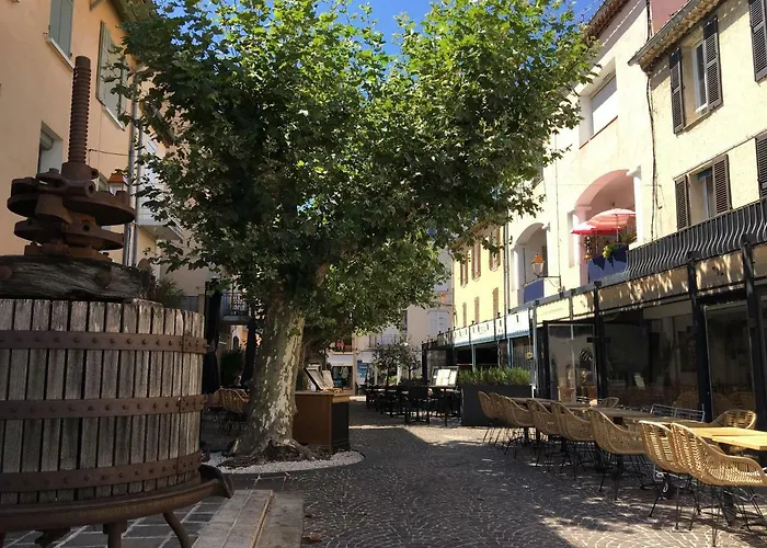 Bastide Du Levant - 50m - Rez De Jardin 2*